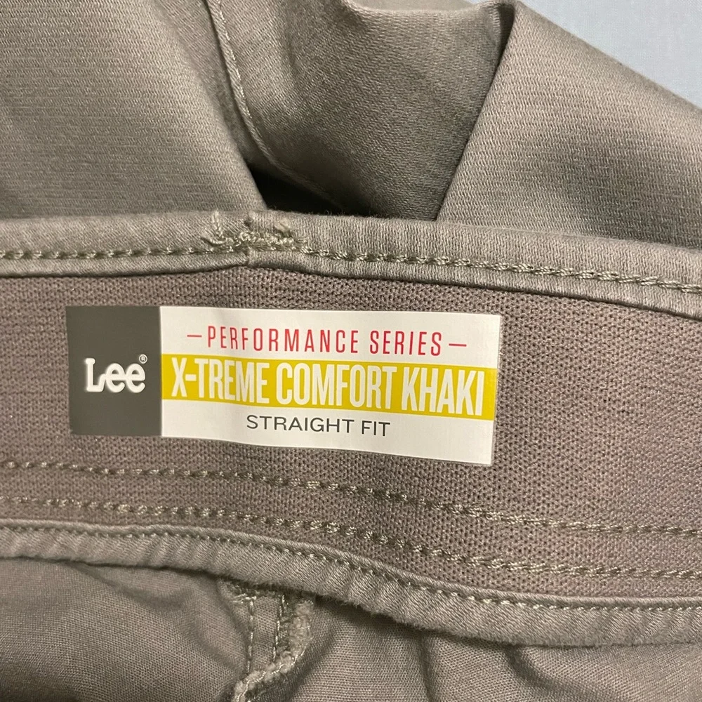 Lee Grey Khaki. Size 30 x 30. - Picture 3 of 4